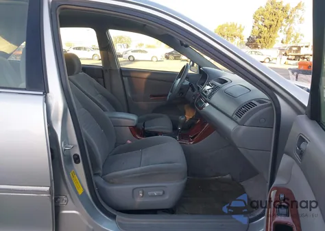 2005 Toyota Camry Xle from USA, damaged, VIN 4T1BE30K05U989829